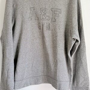 Abercrombie & Fitch Men's Heather Gray‎ Crewneck Sweater